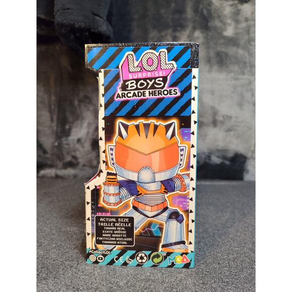 LOL Surprise Boys Arcade Heroes Action Figure Doll Random Assortment - Picture 2 of 5